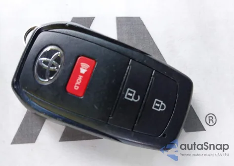 2022 Toyota Corolla Cross Le from USA, damaged, VIN 7MUCAABG2NV019119